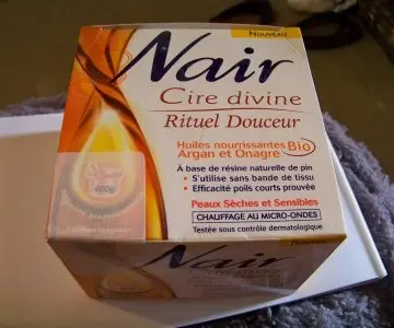 Cire Divine, Nair