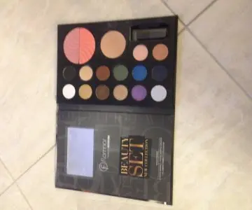 Coffret maquillage, Flormar