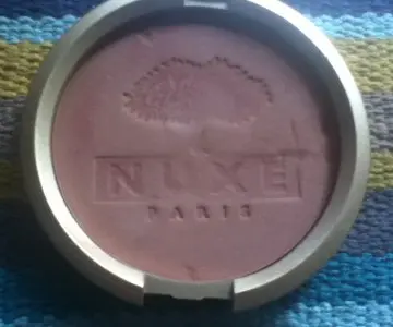 Poudre éclat prodigieux, Nuxe