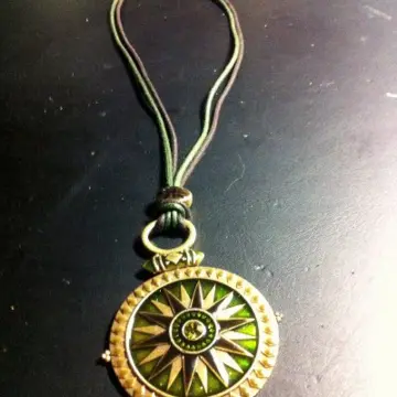 Collier, Ikita