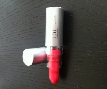 Rouge à lèvres, Elf