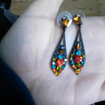 Boucle d'oreille, Inconnue