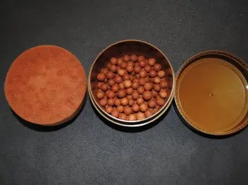 Poudre/ blush avec perles de couleurs, Avon