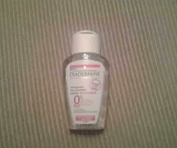 démaquillant yeux sensibles, Diadermine