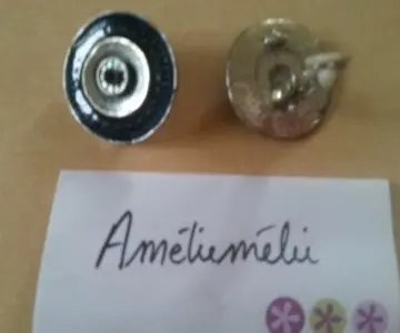 Boucles d'oreilles à clip, Inconnue