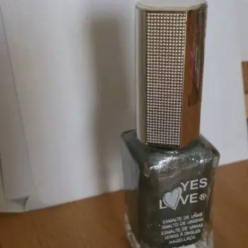 Vernis argenté n°407, Yes Love