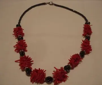 Collier, Inconnue
