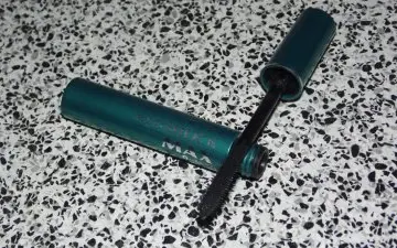 Mascara Avon, Avon