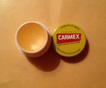 Baume hydratant pour les lèvres, Carmex