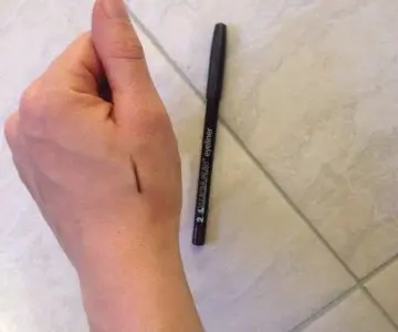 Eye liner n•2, Luciafun