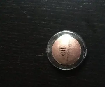 Fard à paupières, Elf