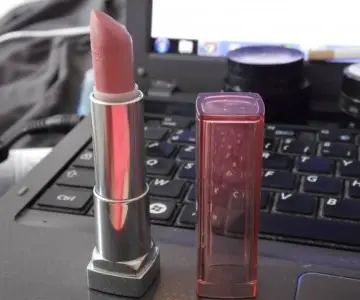 Rouge à lèvres Maybelline, Maybelline