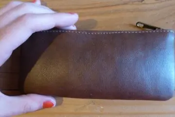 Trousse en cuir, Inconnue