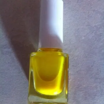 Vernis nail expert salon, Make Up Me