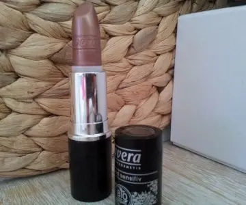 Rouge à Lèvre, Lavera