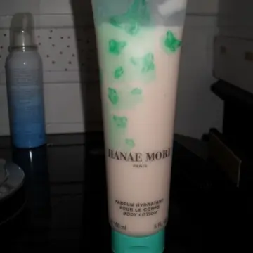 Parfum hydratant pour le corps, Hanae mori