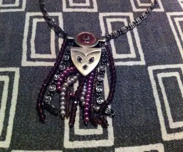 collier, Inconnue