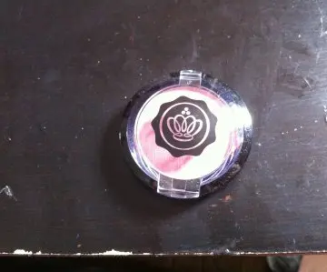 blush, K pour Karité