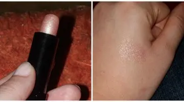 Rouge à lèvre, Inconnue