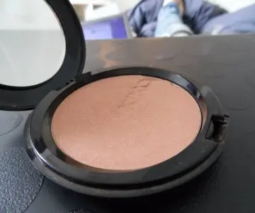 Poudre bronzante lumineuse kiko, KIKO
