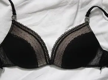 Soutien gorge 85B glamour, Inconnue