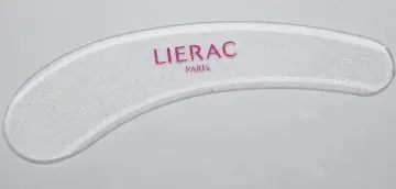 Palette pour prélever creme visage, Liérac