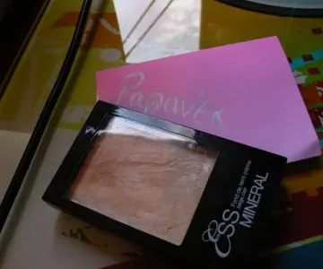 Fond de teint, ESS Cosmetics