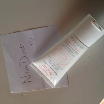 Lait nettoyant, Avène