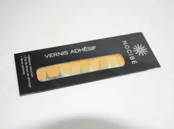 Vernis jaune en patch, Nocibé