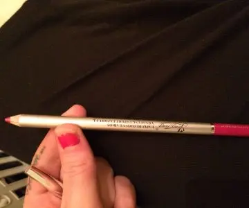 Crayons lèvre, Inconnue