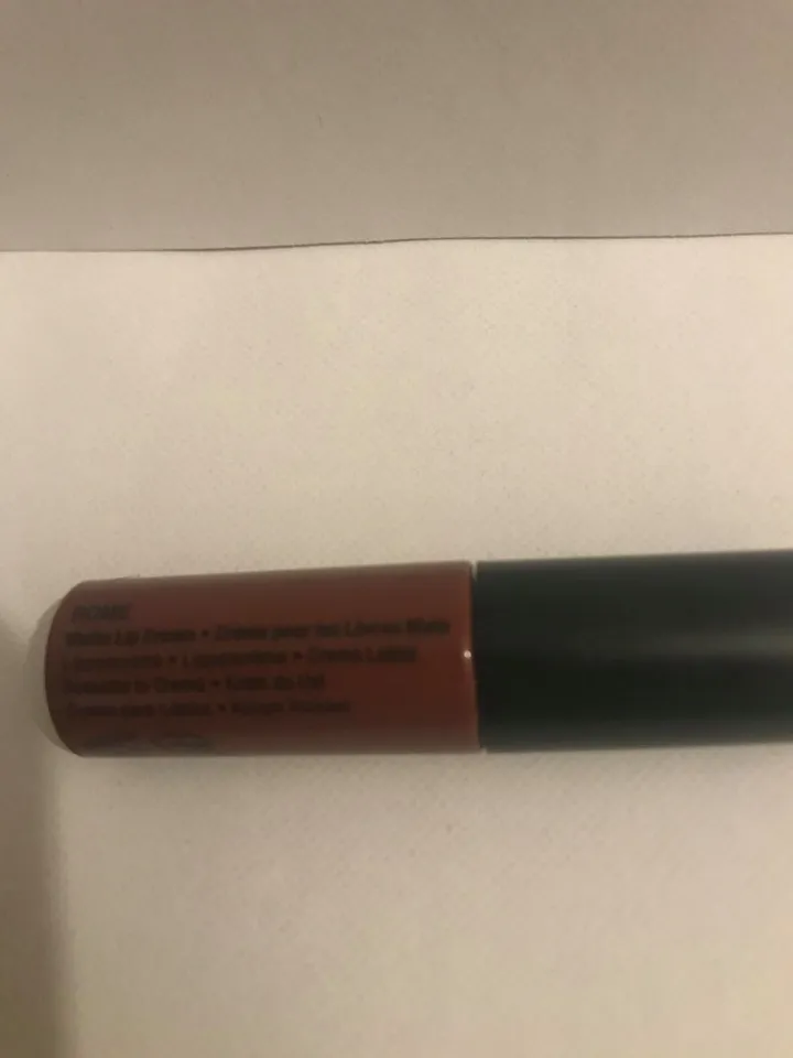 Photo 2 de Matte lip cream - Rome