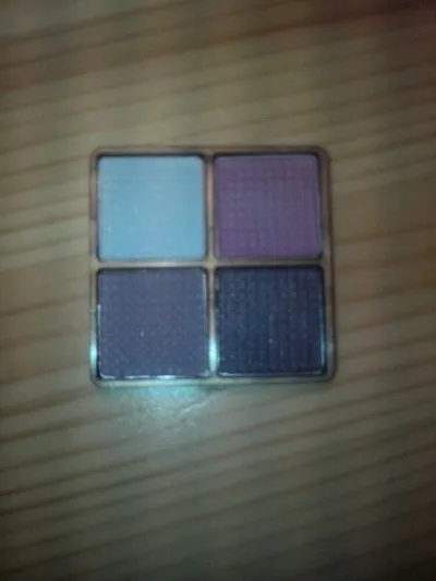 Photo 1 de Eye shadow