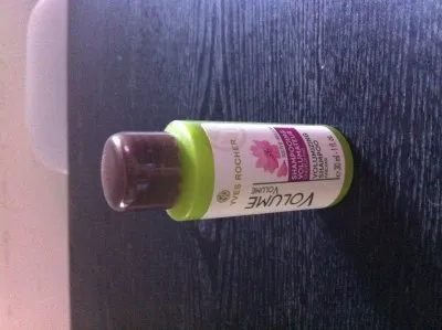 Photo 1 de Shampooing volumateur