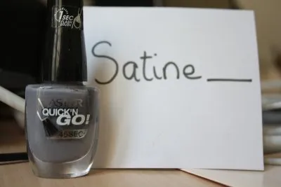 Photo 1 de Vernis gris