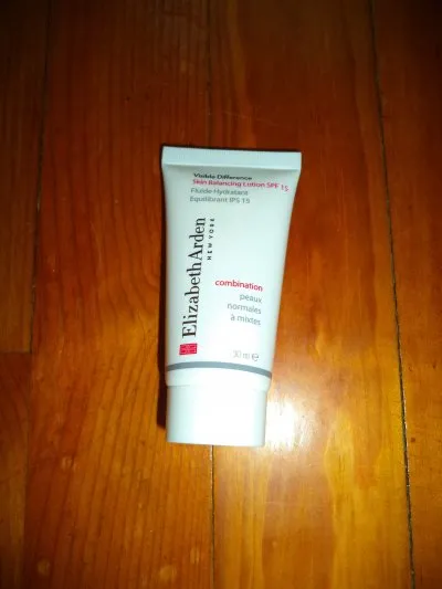 Photo 1 de Fluide hydratant elizabeth arden