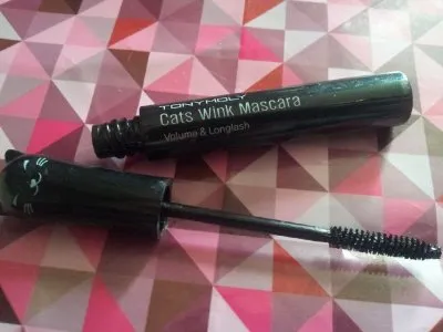 Photo 1 de mascara tube  cats wink volume and longlash