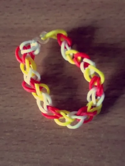 Photo 1 de bracelet multicouleur, taille unique.