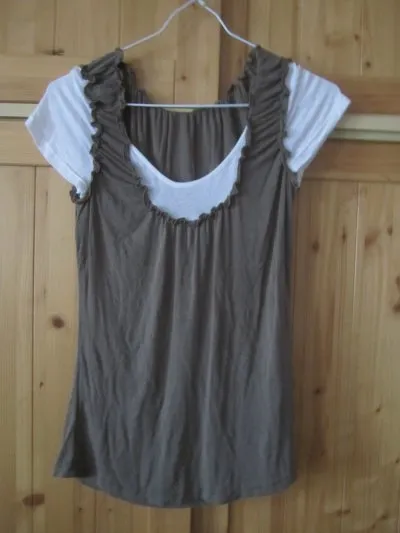 Photo 1 de T shirt kaki blanc T 34 36