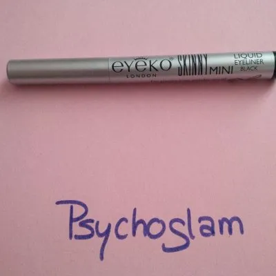Photo 1 de skinny eye liner