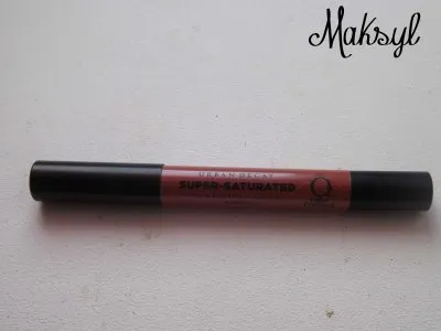 Photo 1 de Super satured high gloss lip color