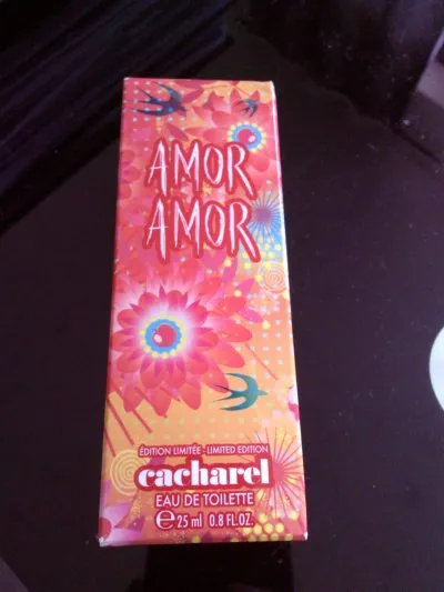 Photo 1 de cacharel : amor amor
