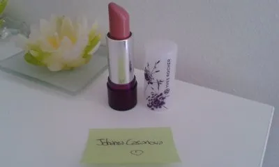 Photo 1 de Rouge à lèvre nude/rosé
