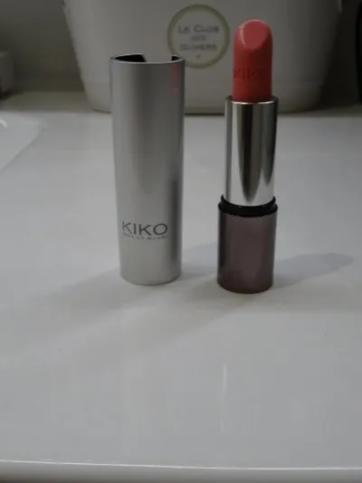 Photo 1 de RAL Luscious cream Lipstick