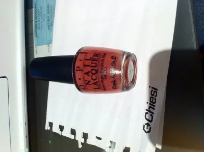 Photo 1 de Vernis O.P.I rouge