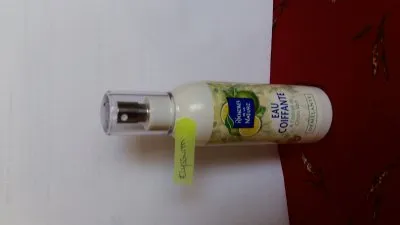 Photo 1 de Eau coiffante et démêlante aux extraits de citro