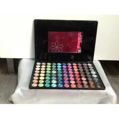 Photo 1 de palette de maquillage