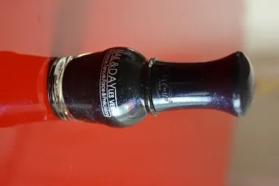 Photo 1 de Vernis noir brillant