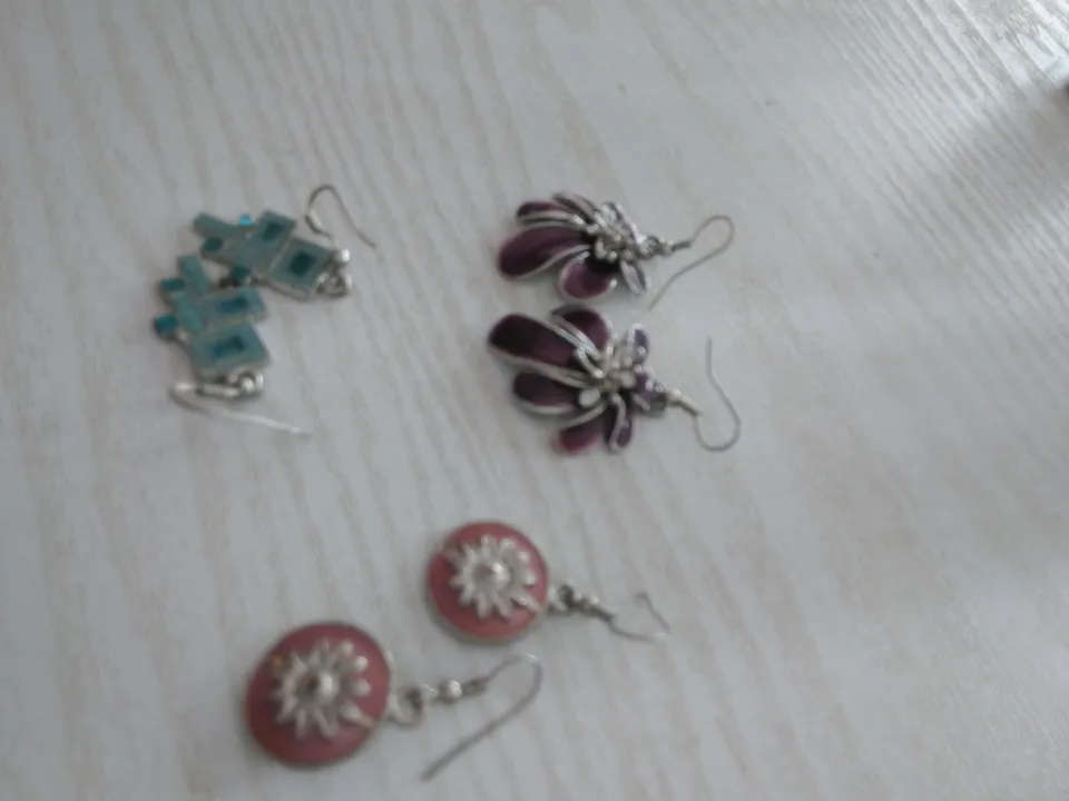Boucles d oreilles couleurs, Inconnue