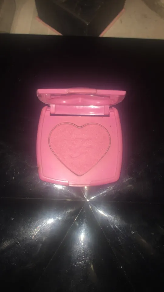 Blush too faced, Too Faced