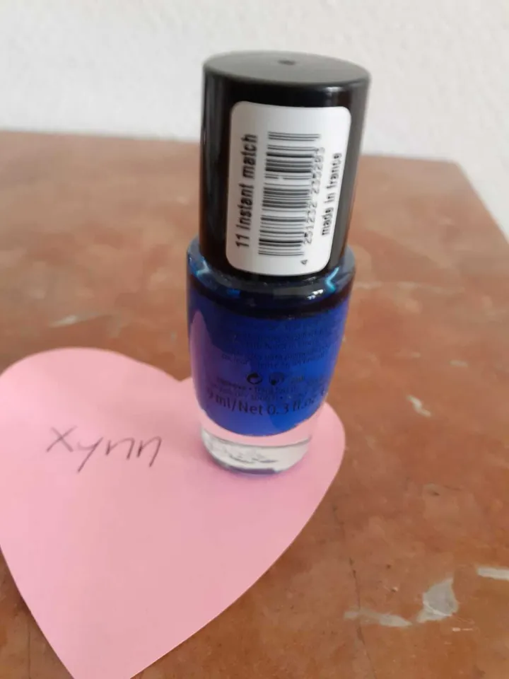 Photo 2 de Vernis bleu 1 coat